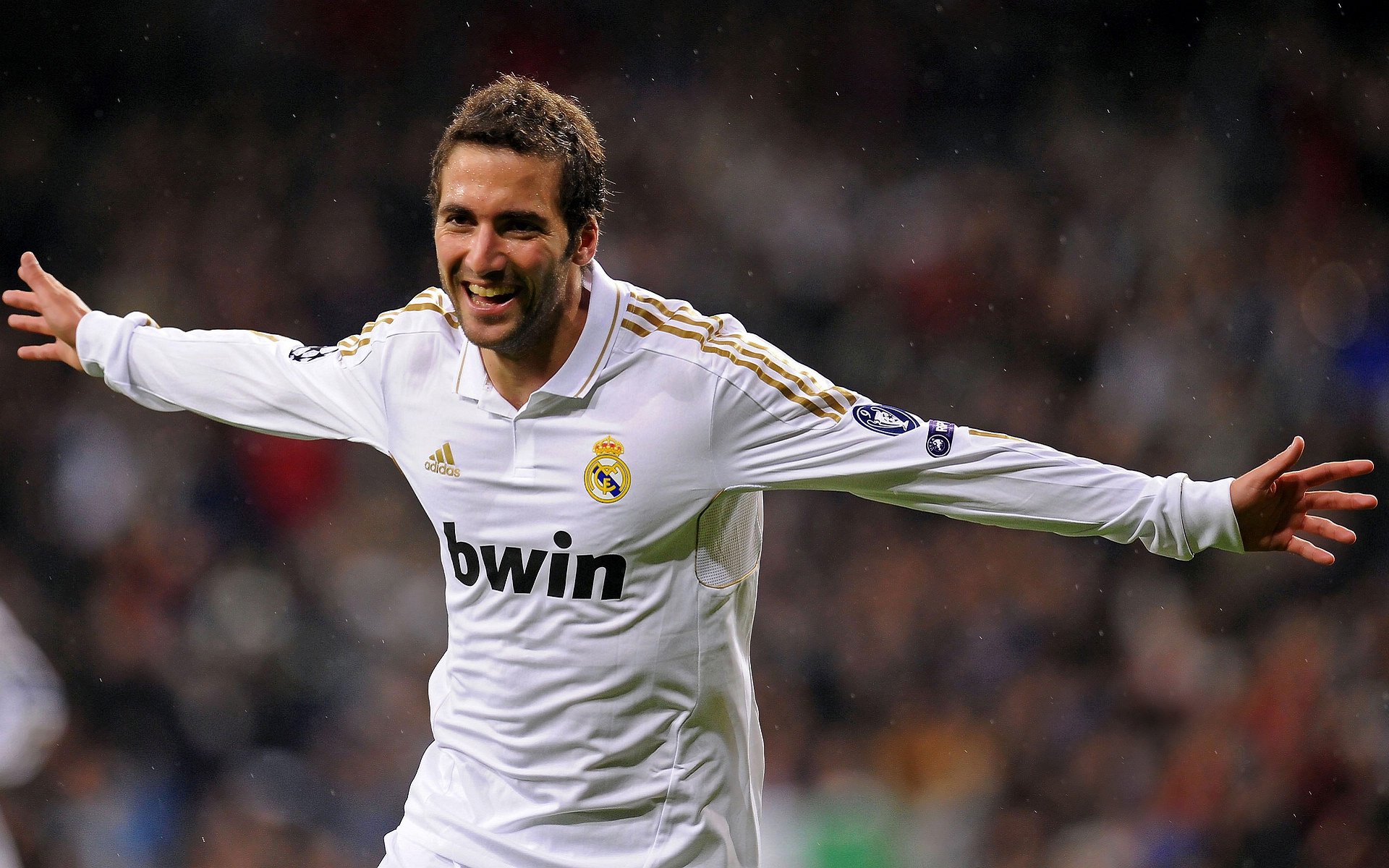 李刚仁的亚洲之光，乌拉圭对阵日本，一场跨越大陆的足球对话